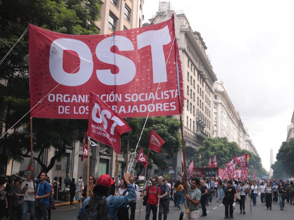 El 26/10 llamamos a votar de manera crítica las listas del&nbsp;FIT-U